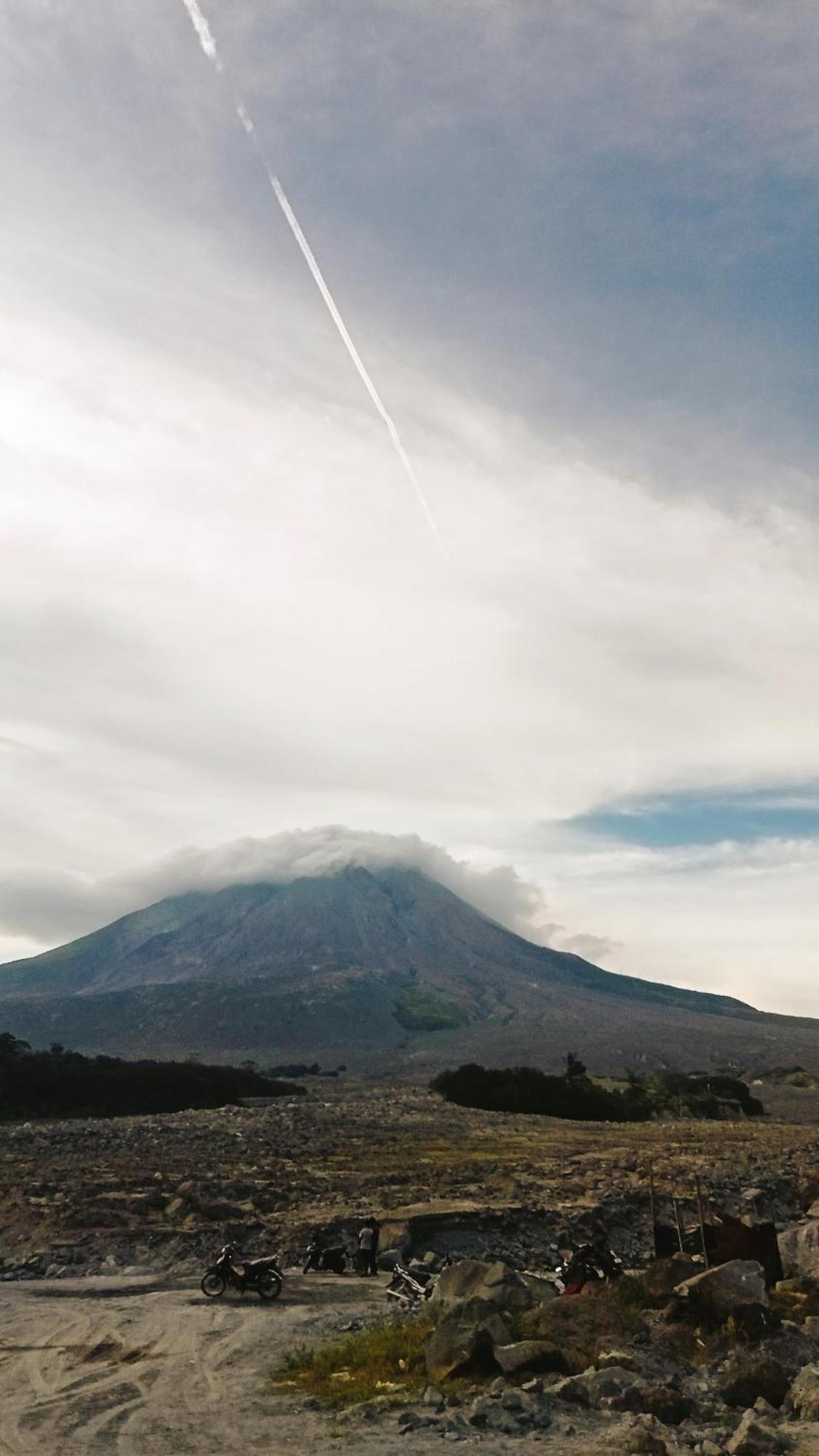 Bungalow Karo Hill Berastagi Buitenkant foto